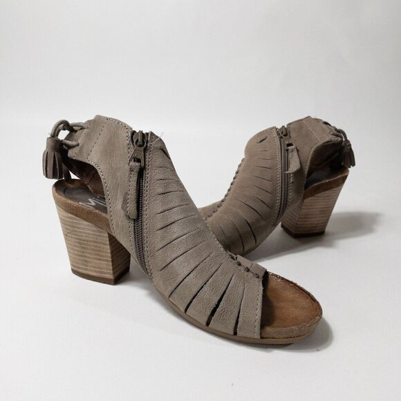 Miz Mooz Maddie Leather Heeled Sandals With Side Zipper & Tassel Accents Size 7. - Picture 2 of 12